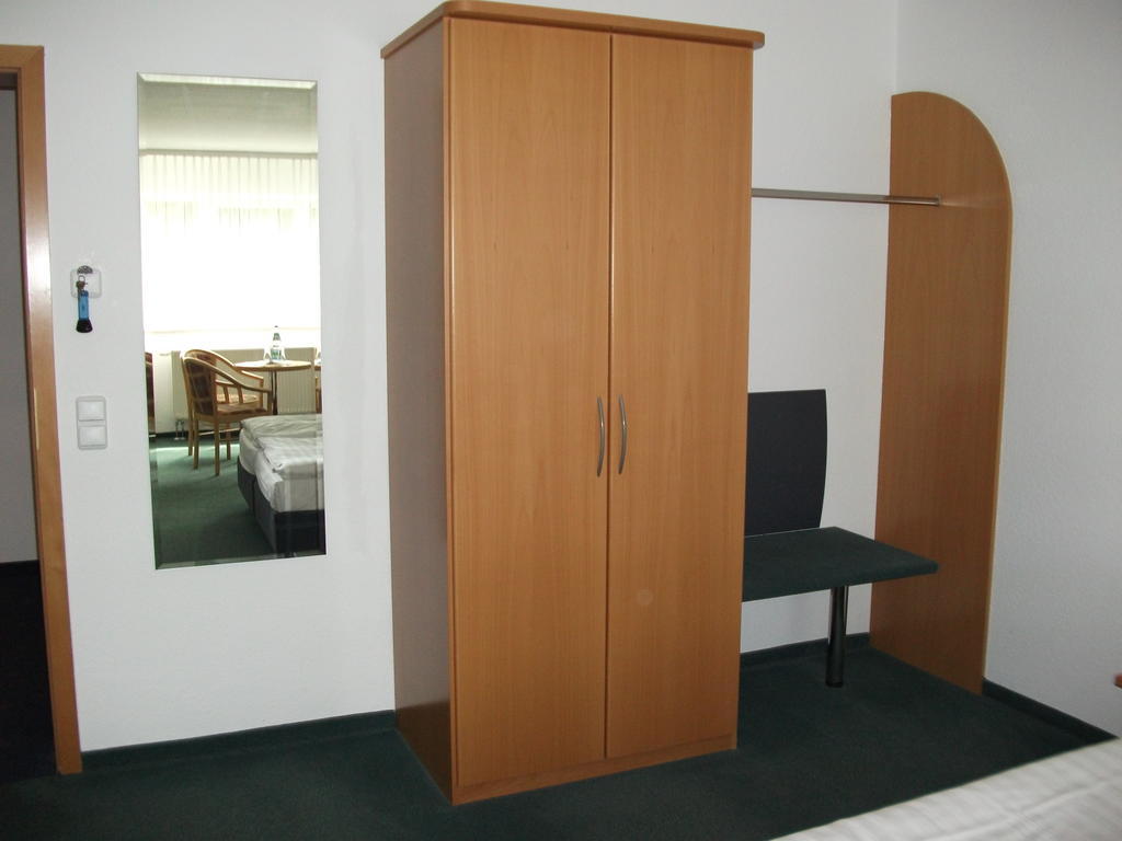 Hotel Am Wald -Garni- Elgersburg Δωμάτιο φωτογραφία